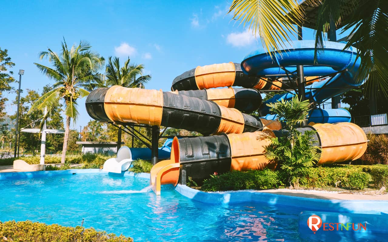 Black Mountain Water Park, Hua Hin, many water park rides